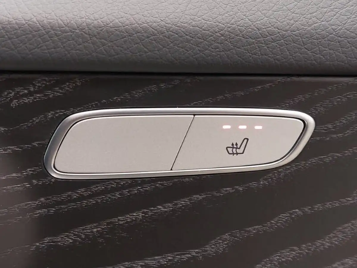 2020-mercedes-benz-glc-class-20d-glc300d-amg-line-premium-station-wagon-5d-big-14