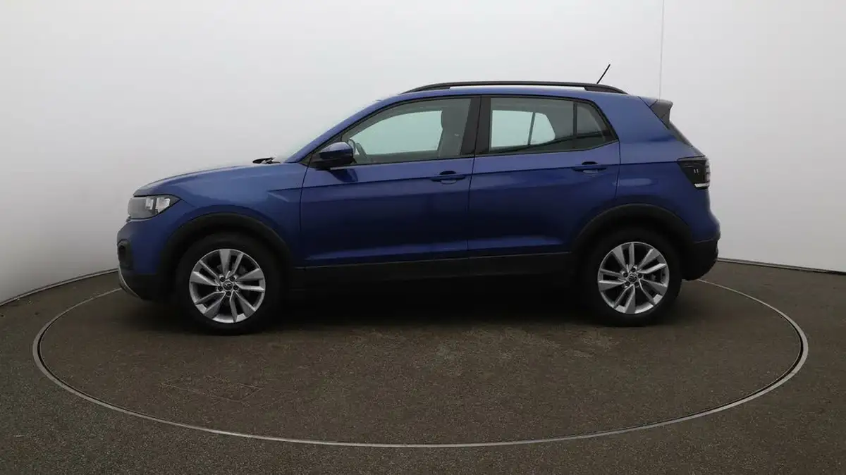 2021-volkswagen-t-cross-big-57