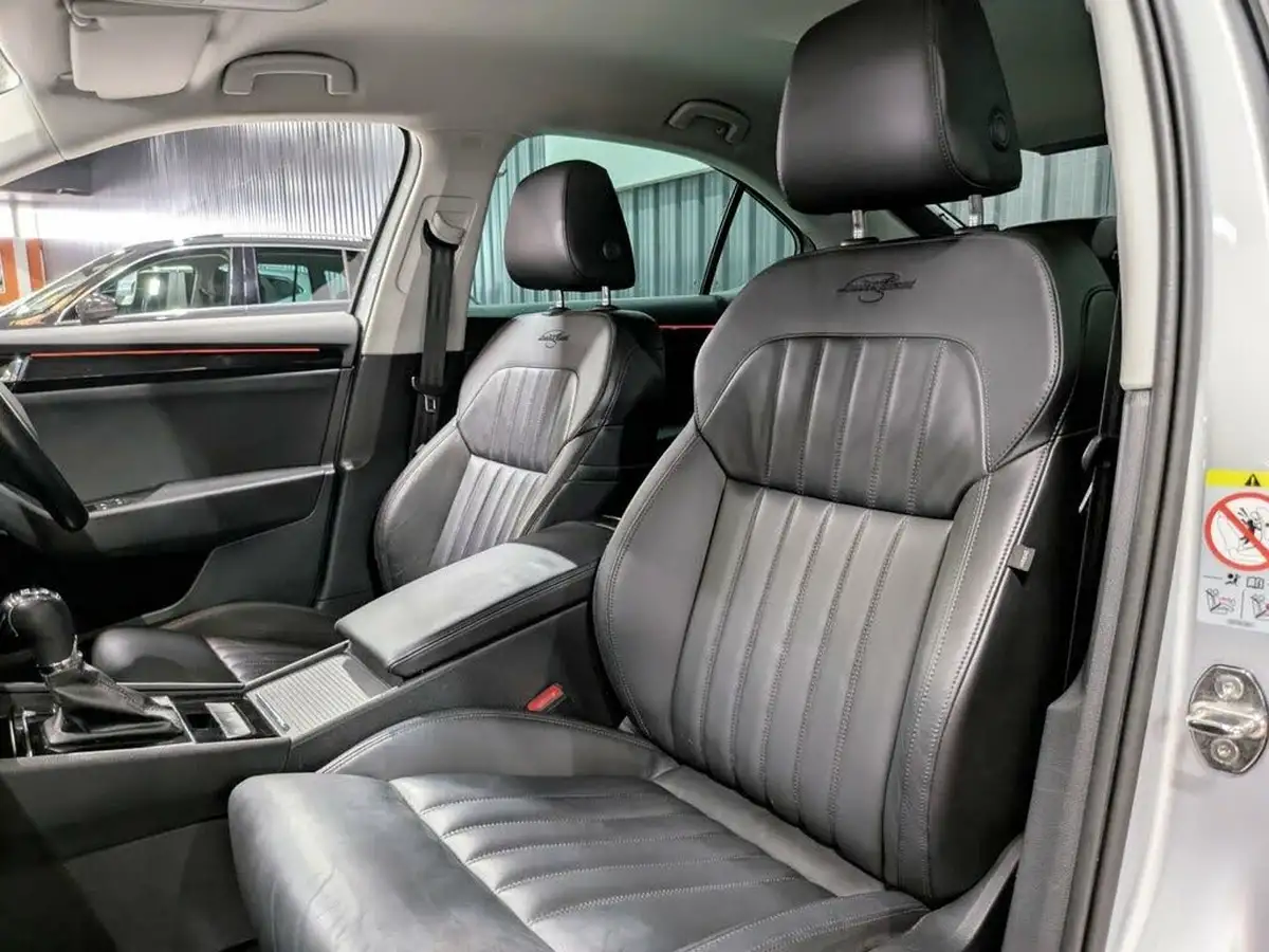 2018-skoda-superb-20-tsi-laurin-klement-280ps-4x4-ss-hatchback-big-13