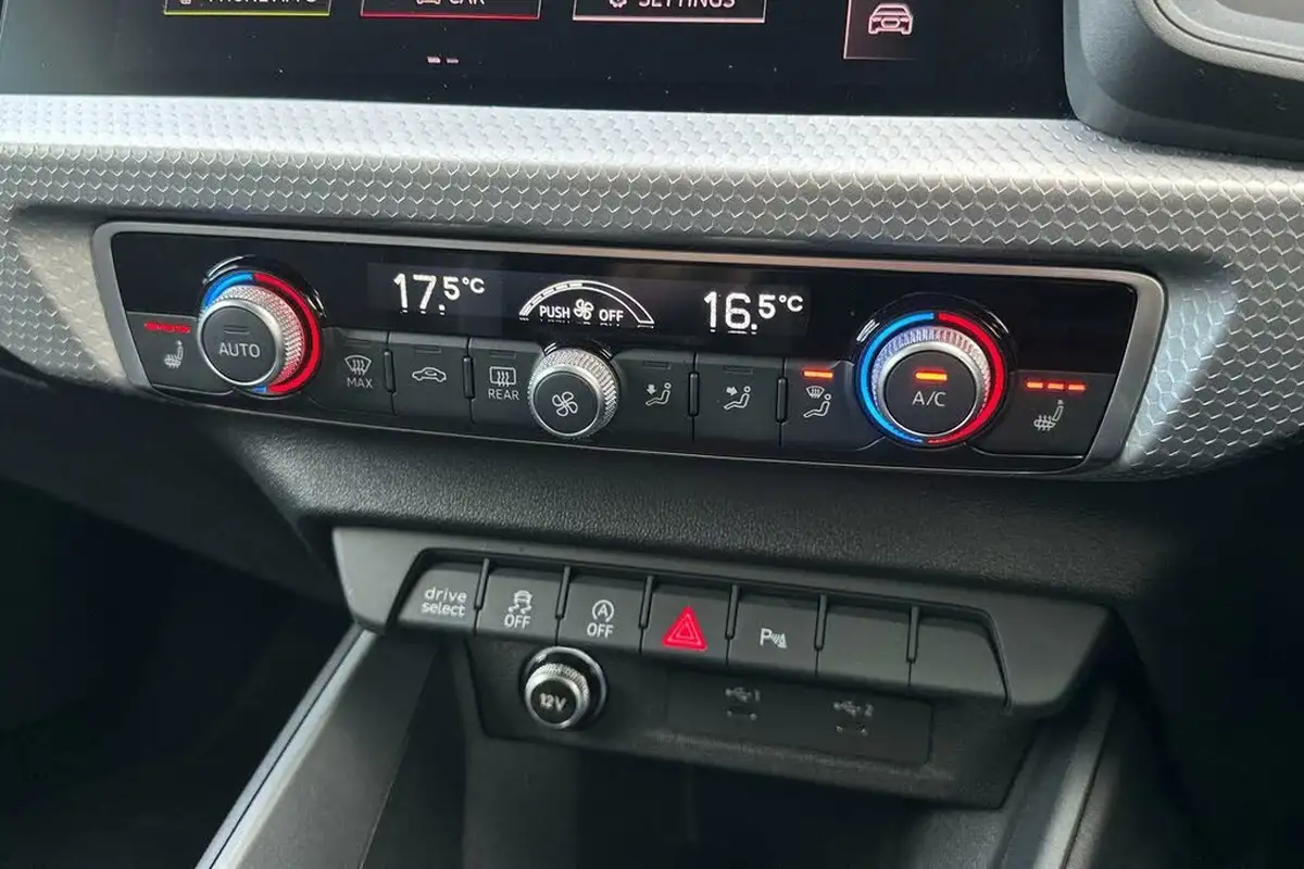 2022-audi-a1-15-35-tfsi-black-edition-big-11