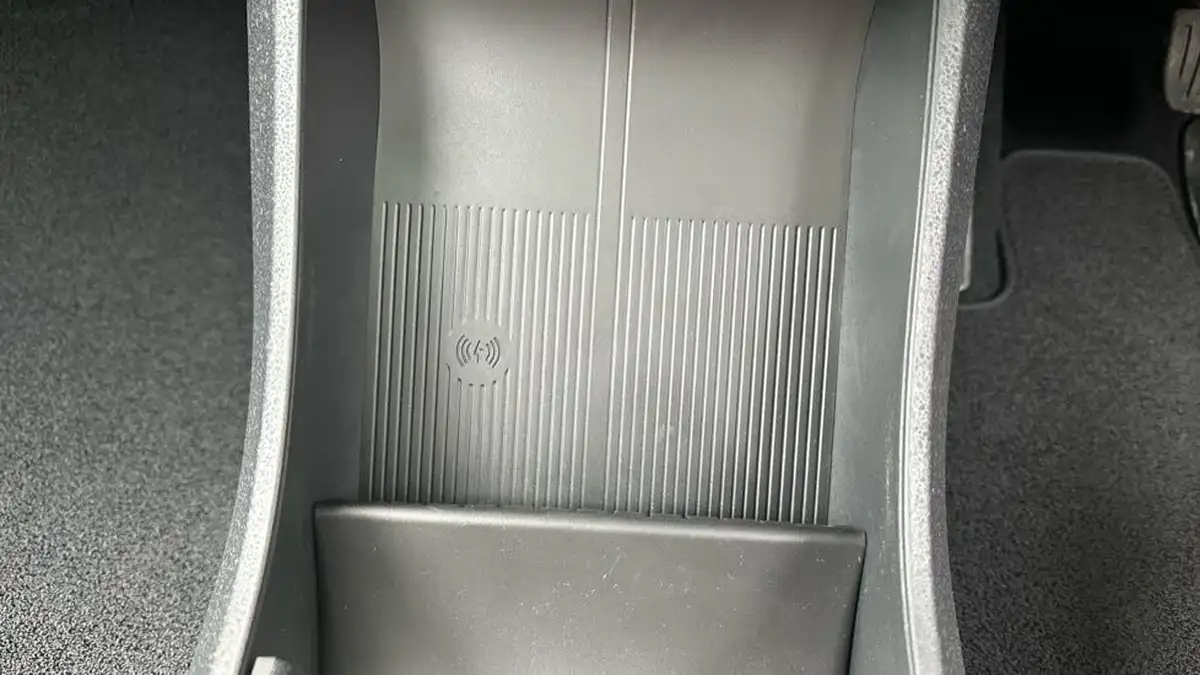 2025-volvo-ex30-e-single-motor-ultra-big-44