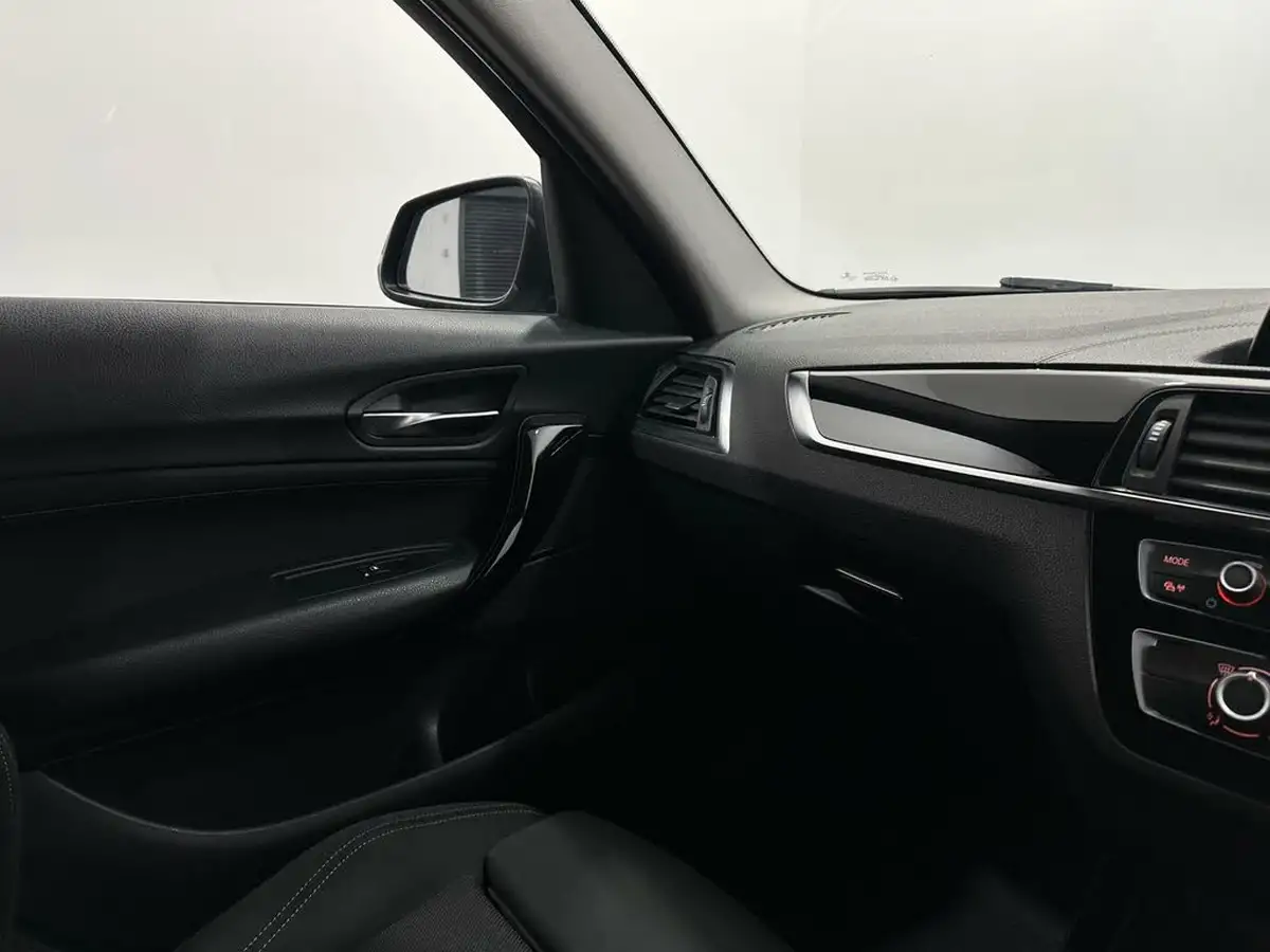 2018-bmw-1-series-15td-116d-sport-5d-auto-big-23