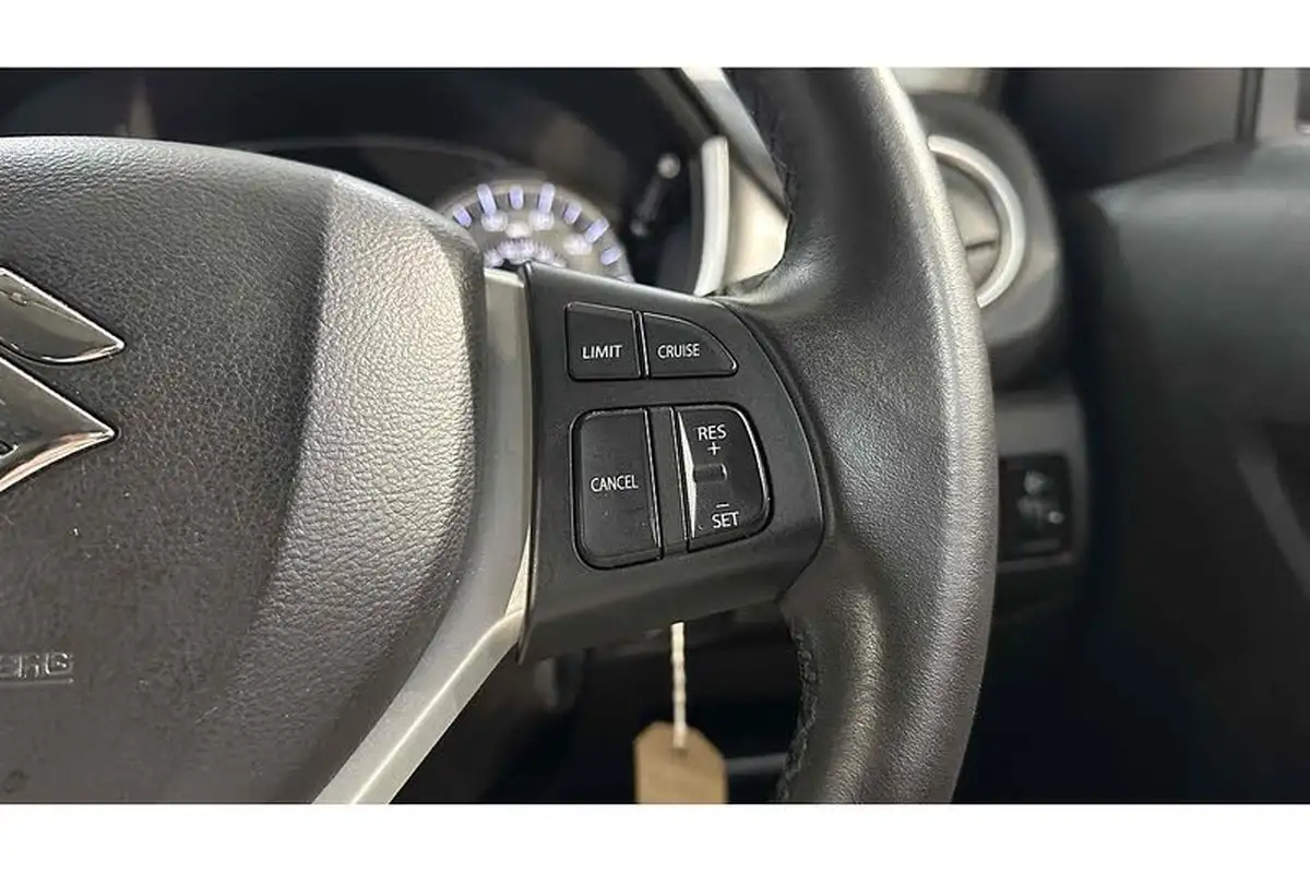 2018-suzuki-vitara-10-boosterjet-sz-t-big-30