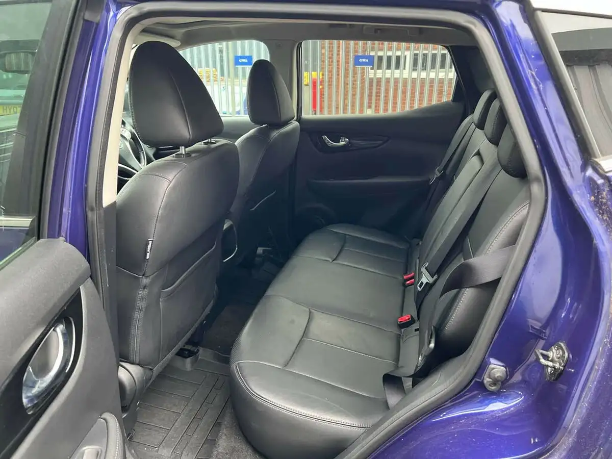 2015-nissan-qashqai-16dci-tekna-4x4-big-12