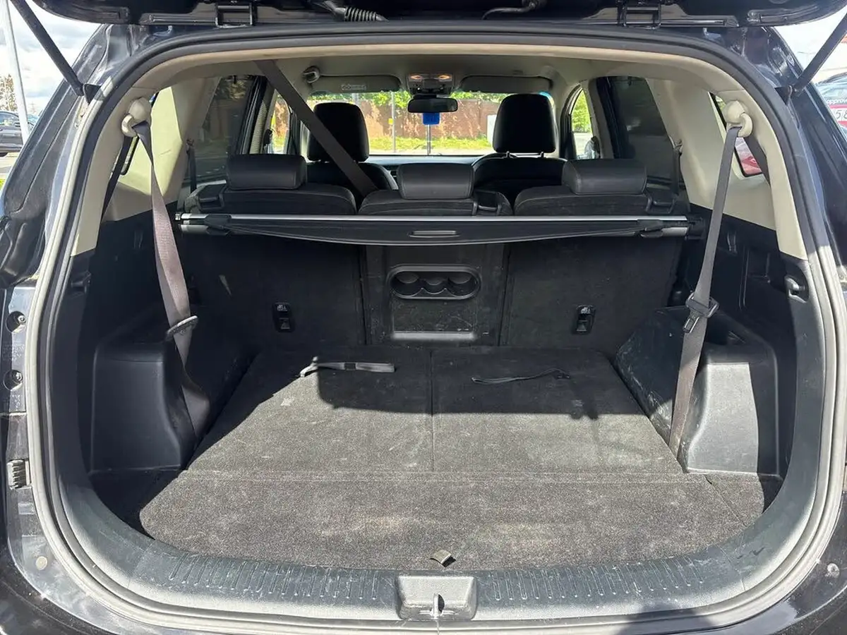 2018-kia-carens-17crdi-3-big-9