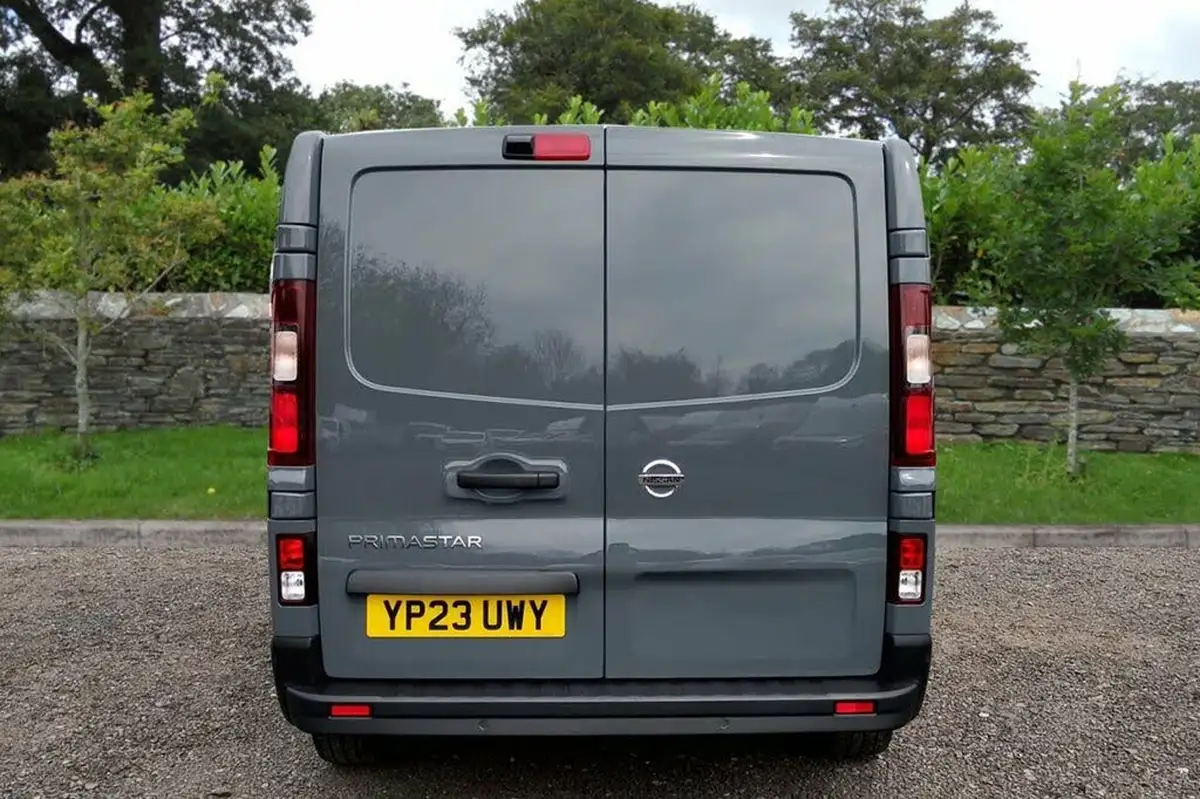 2023-nissan-primastar-20dci-tekna-28-l1h1-110pseu6d-big-12