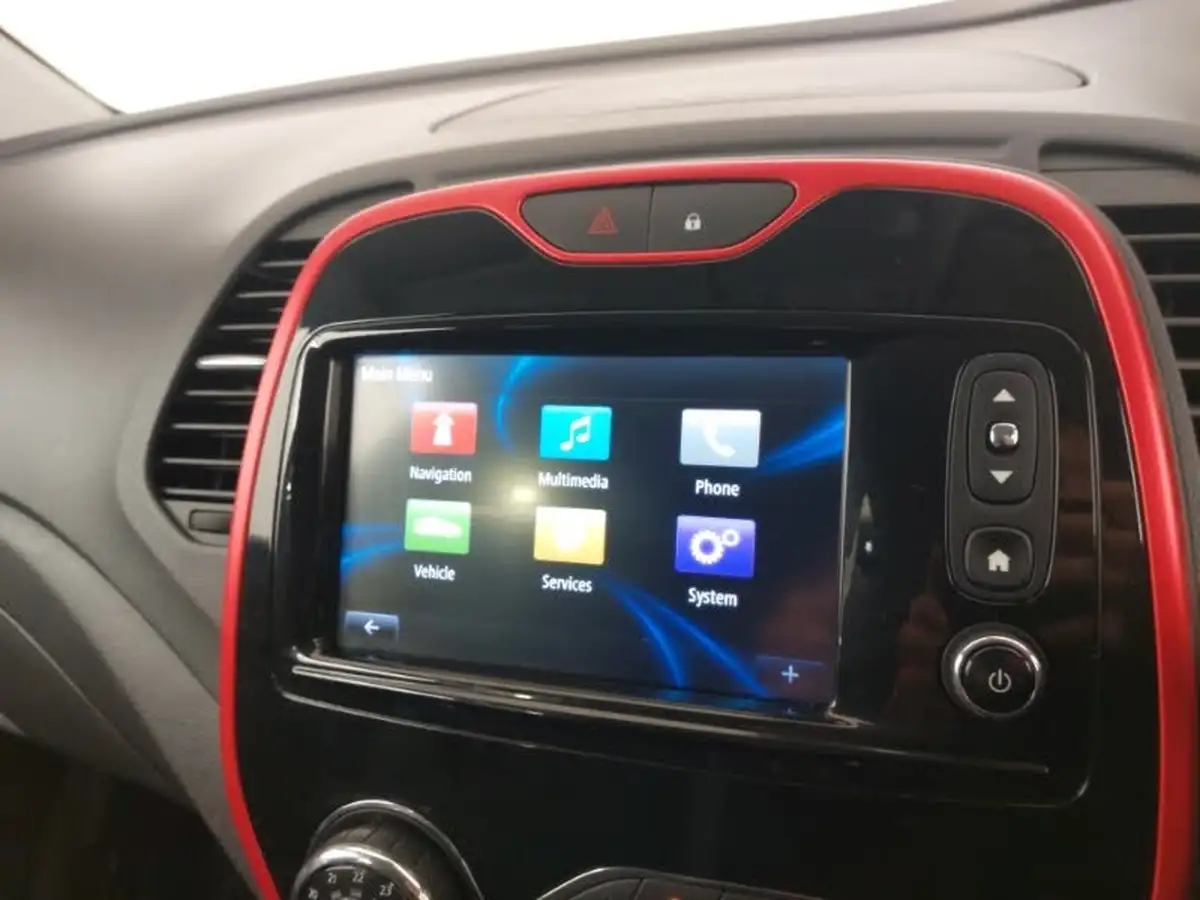 2017-renault-captur-09-signature-nav-big-18