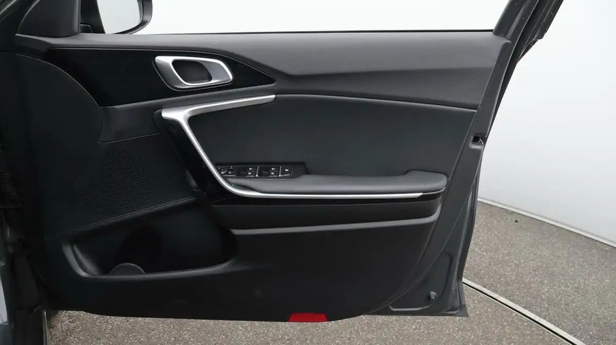 2022-kia-xceed-16-gdi-3-big-15