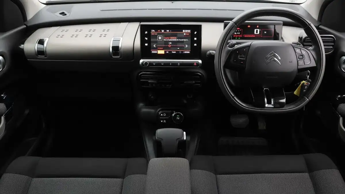 2017-citroen-c4-cactus-16bluehdi-flair-ss-etg6-big-13