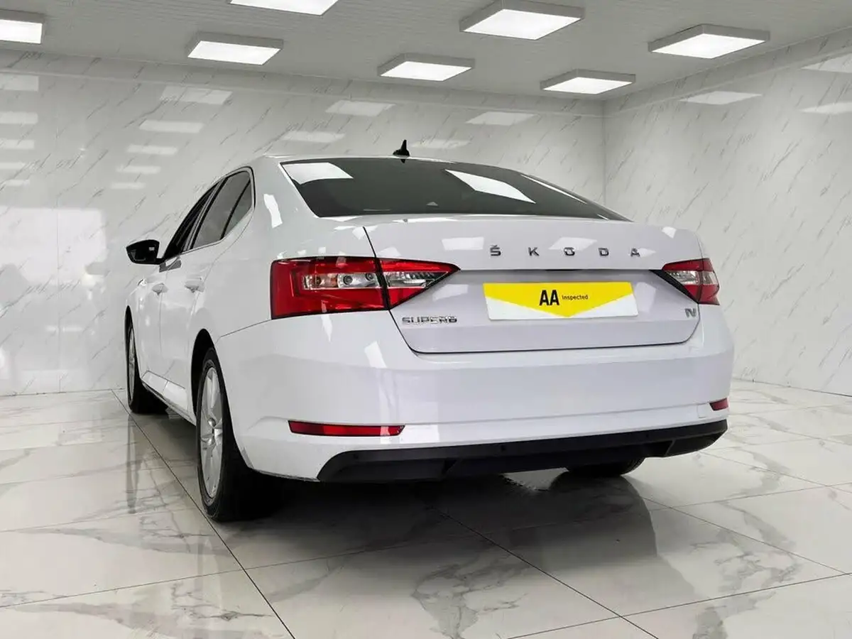 2022-skoda-superb-14-tsi-se-technology-218ps-hatchback-big-6