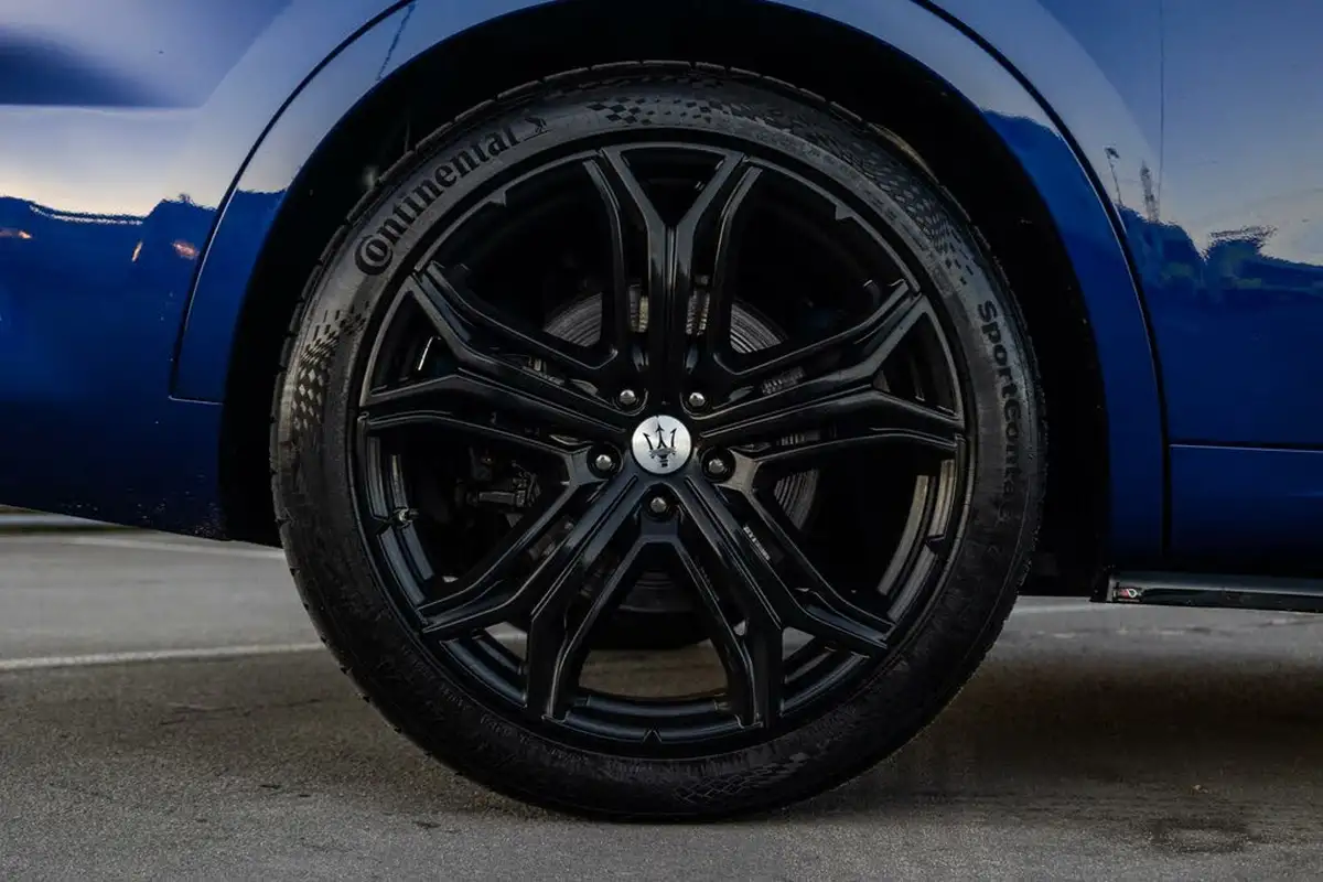 2022-maserati-levante-big-50