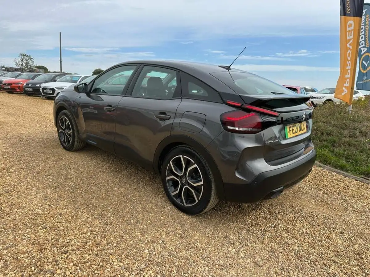 2021-citroen-c4-e-sense-plus-big-6