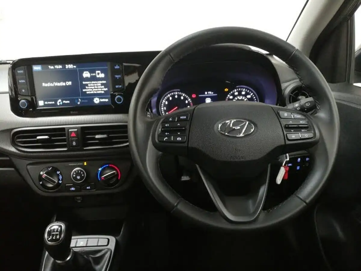 2021-hyundai-i10-12-se-connect-big-6