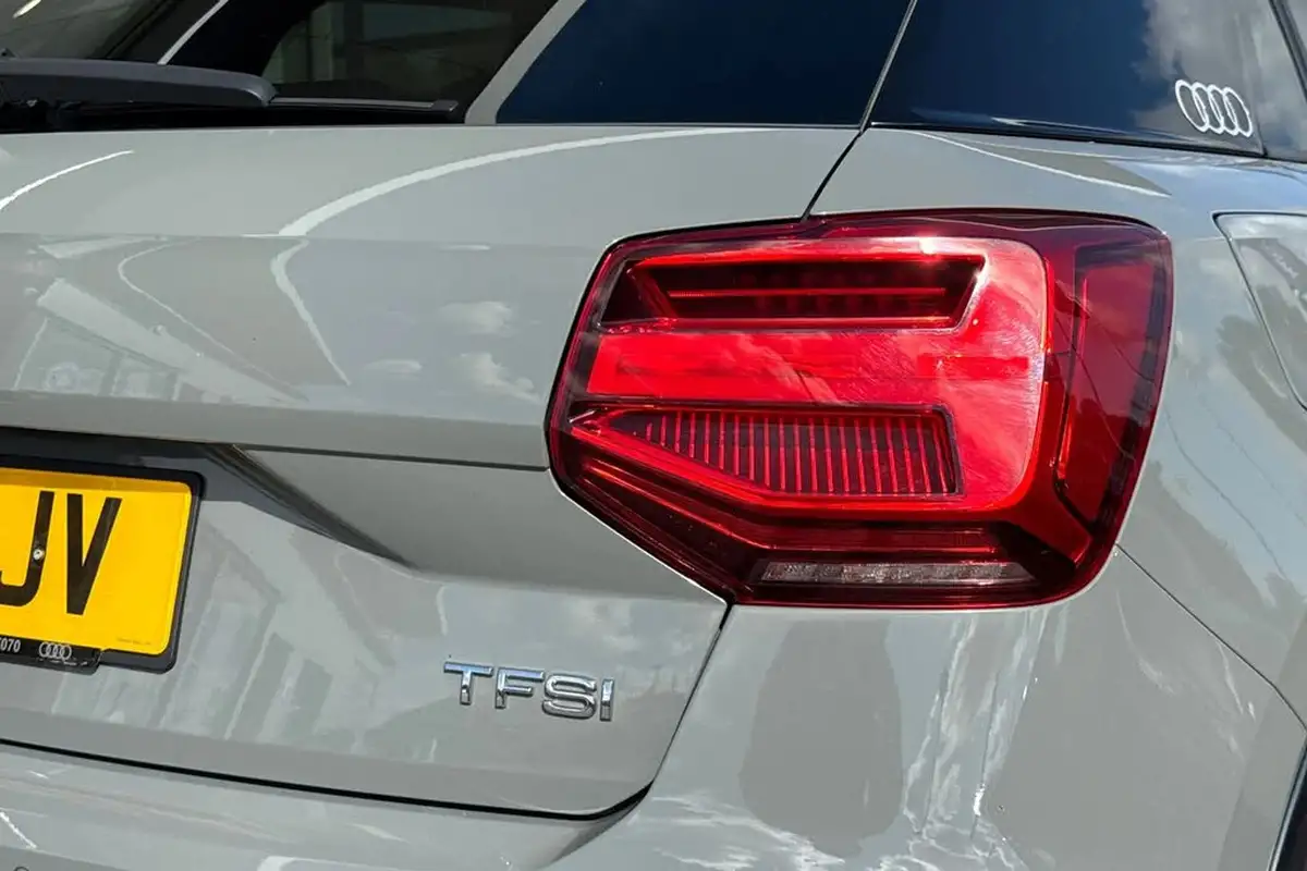 2018-audi-q2-14-tfsi-edition-1-big-34
