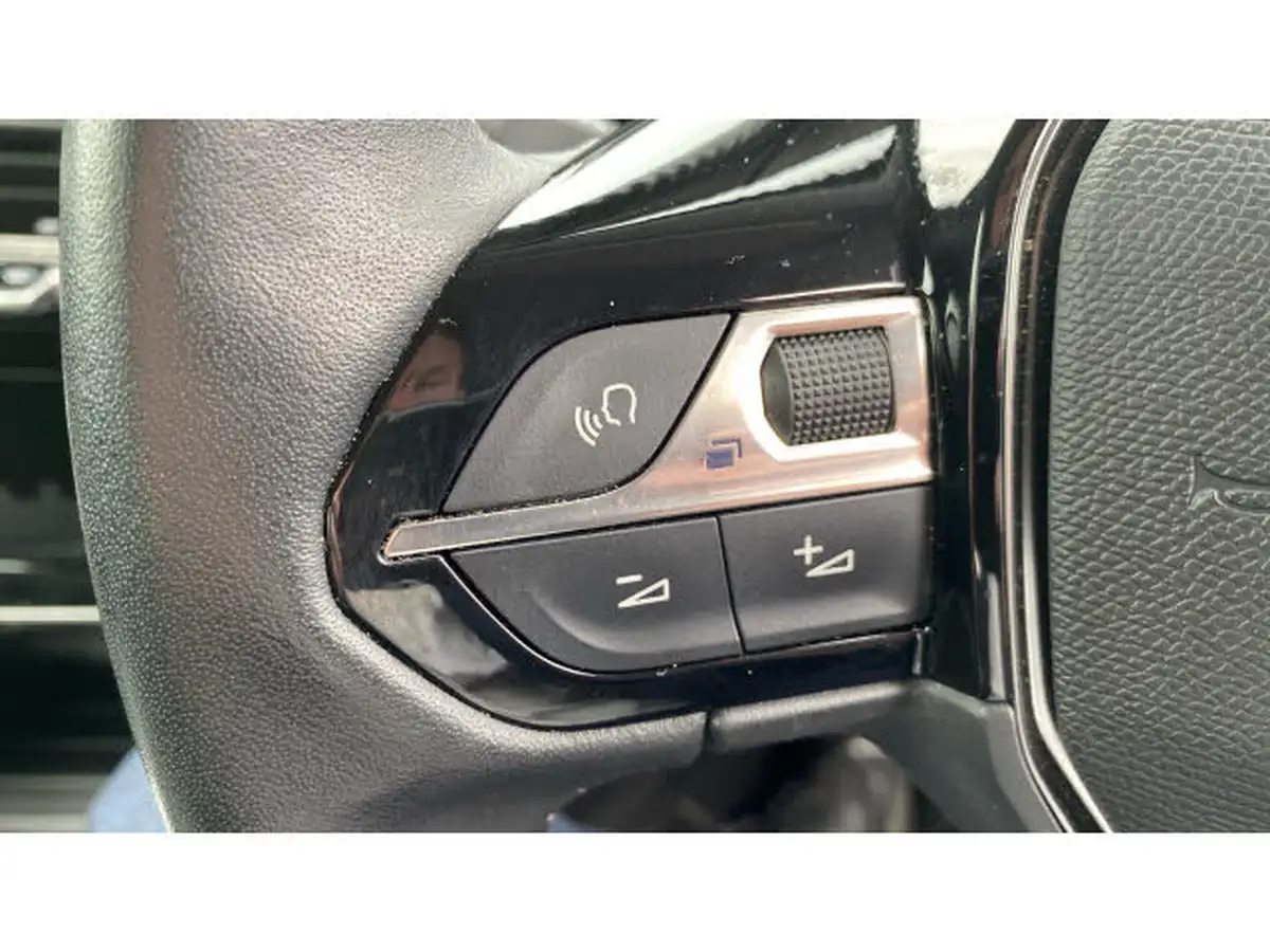 2021-peugeot-208-12-puretech-allure-premium-100bhp-big-20