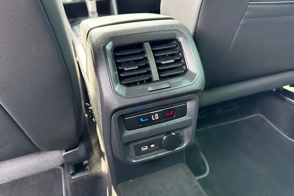 2024-volkswagen-tiguan-20tdi-r-line-edition-big-35