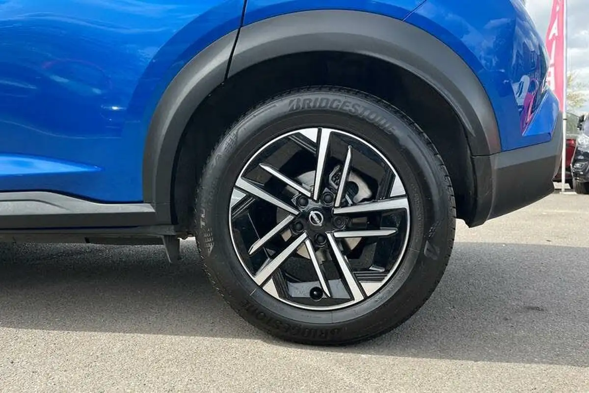 2024-nissan-juke-10-dig-t-n-connecta-big-7