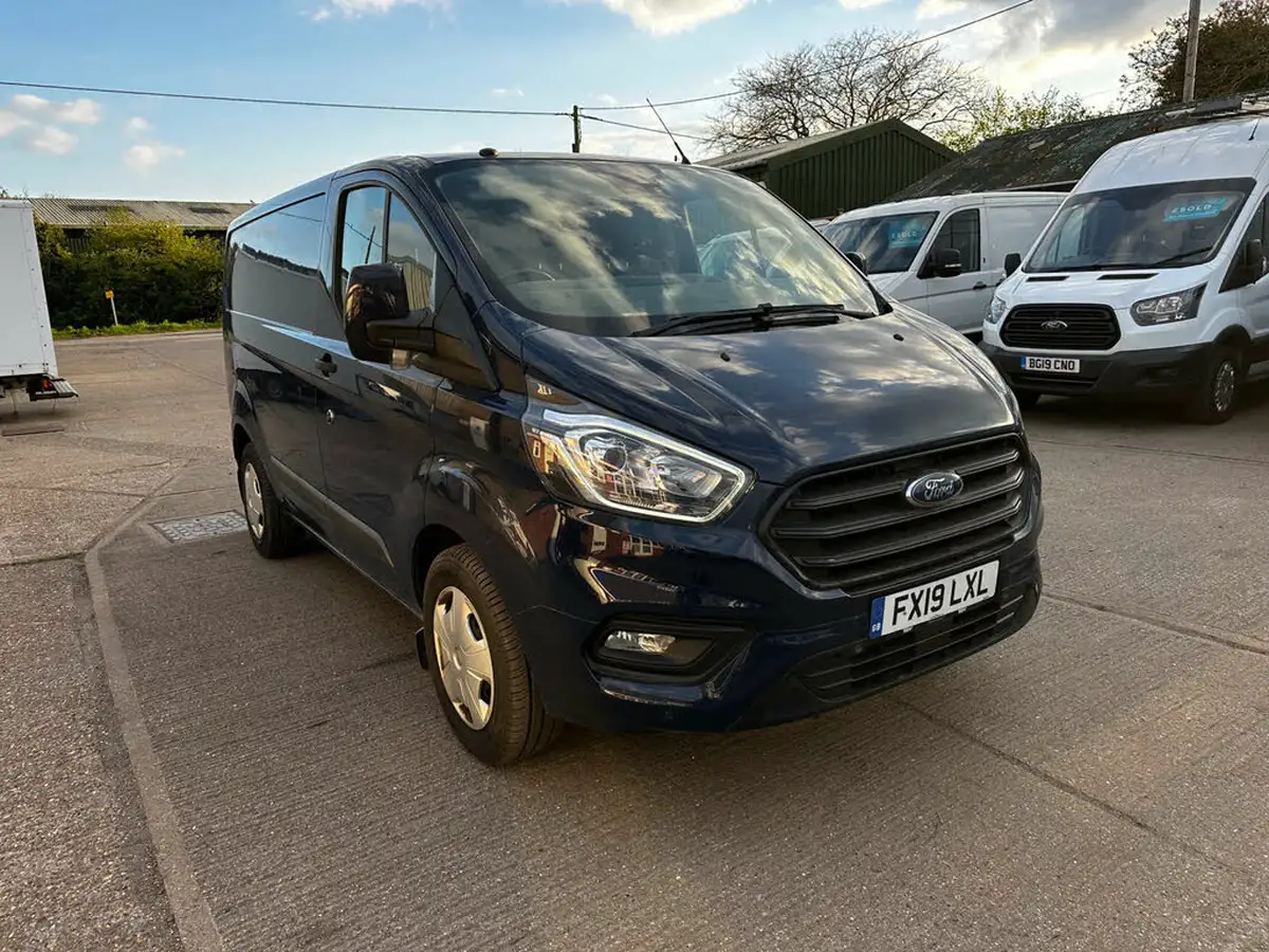 2019-ford-transit-custom-20tdci-320-l1h1-trend-105pseu6-panel-van-big-10