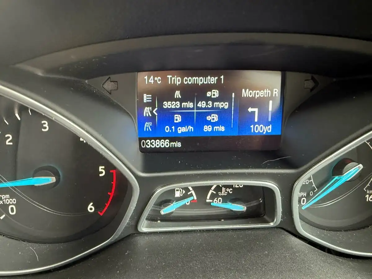 2015-ford-c-max-15tdci-titanium-x-big-25