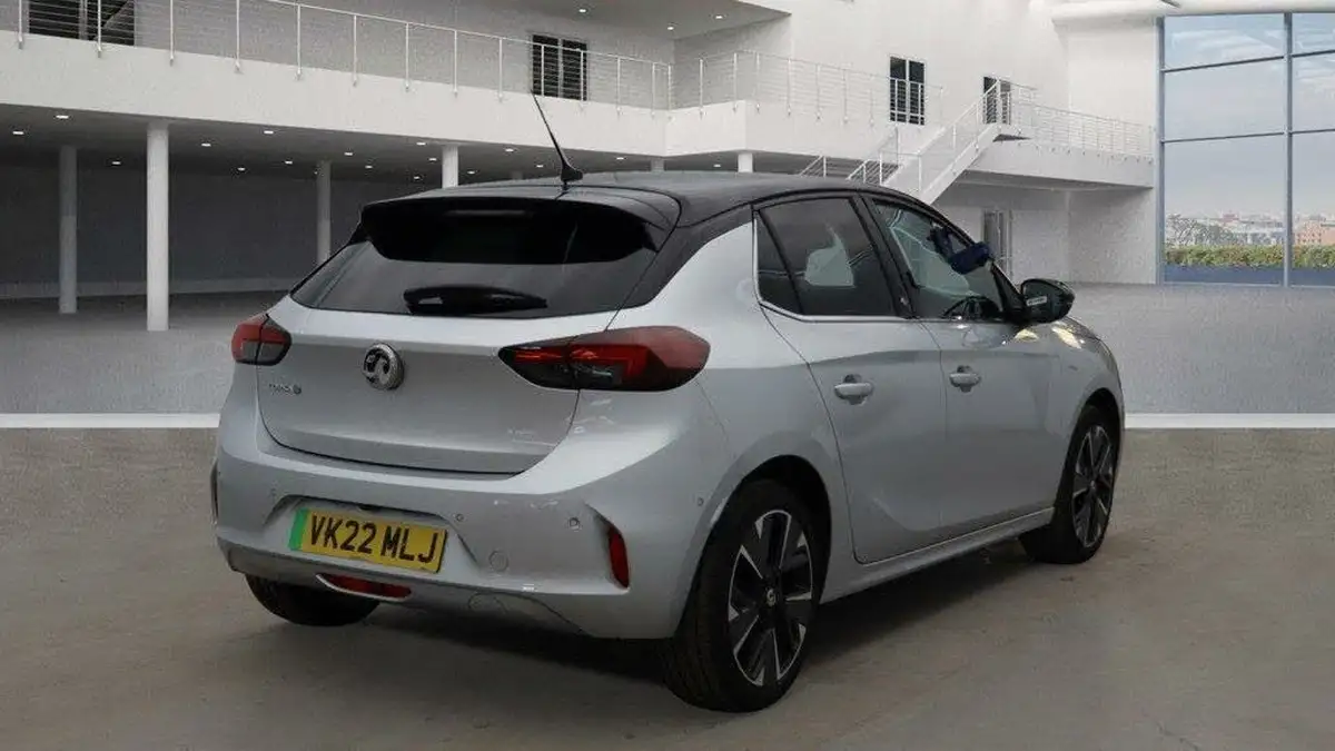 2022-vauxhall-corsa-e-elite-premium-big-3