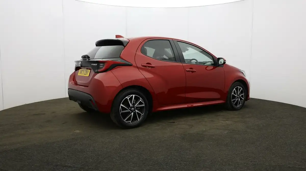 2021-toyota-yaris-15-vvt-i-design-big-48