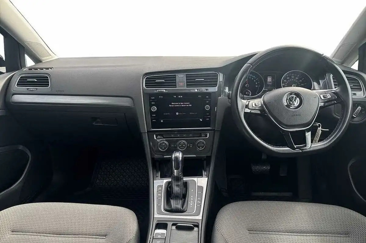 2019-volkswagen-golf-e-e-golf-big-9