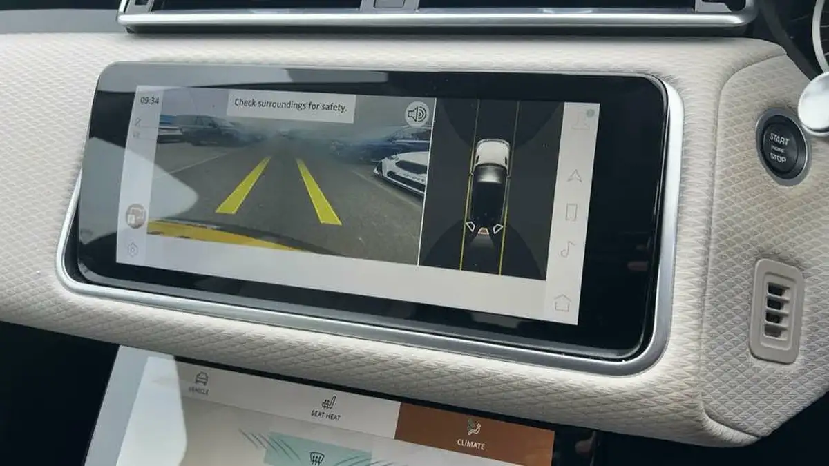 2022-land-rover-range-rover-velar-20-d200-s-big-11