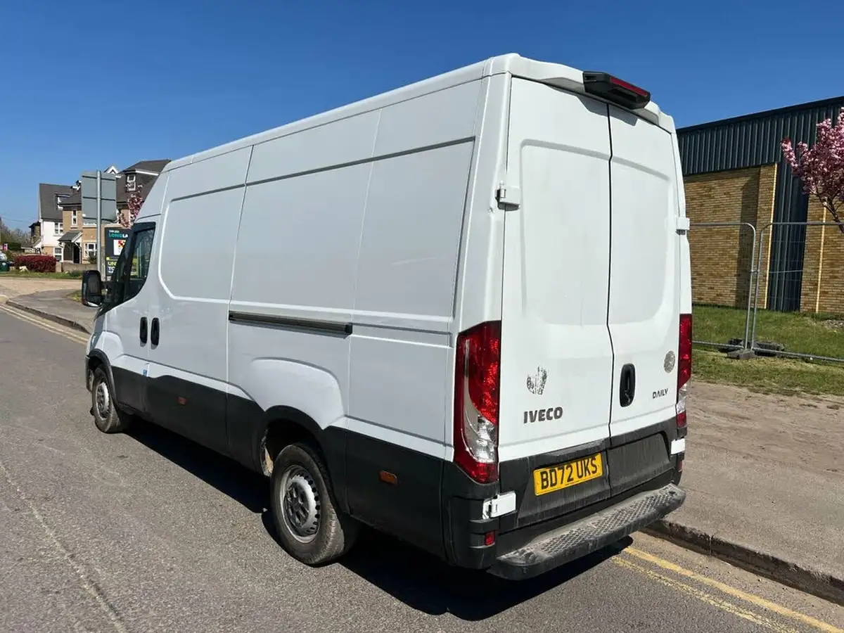 2023-iveco-daily-s-class-23td-35s14v-business-3520mm-h2-136pseu6dt-big-1
