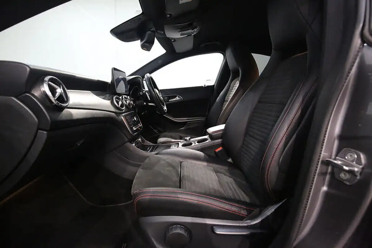 2019-mercedes-benz-cla-21d-cla-220d-amg-line-night-edition-170ps-ss-coupe-4d-4matic-big-21