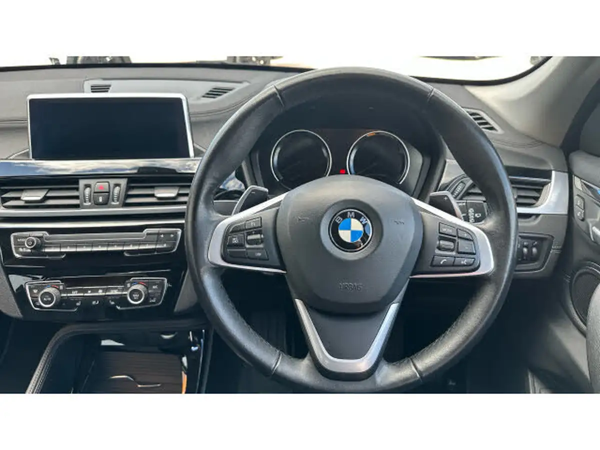 2021-bmw-x1-20-sdrive20i-xline-big-4