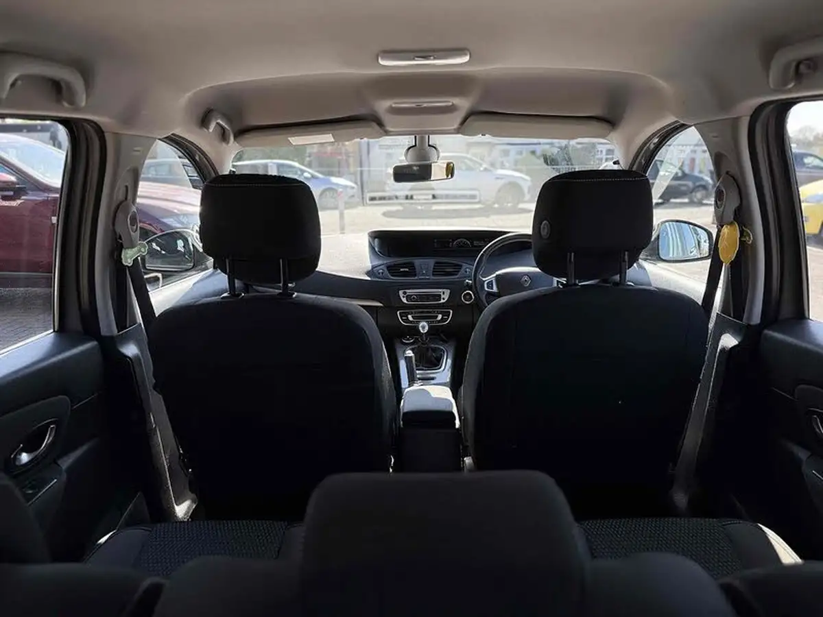 2013-renault-scenic-xmod-16-dynamique-tomtom-big-25