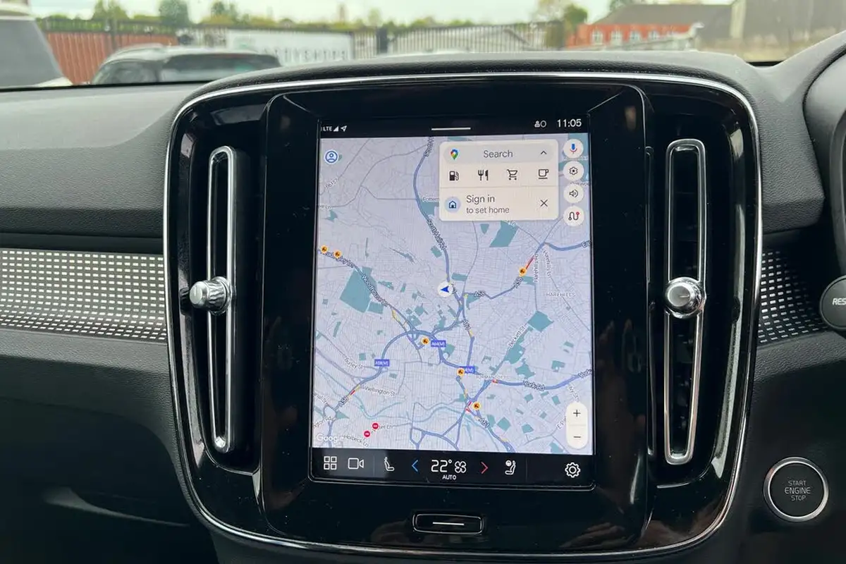 2024-volvo-xc40-20-b3-plus-big-14