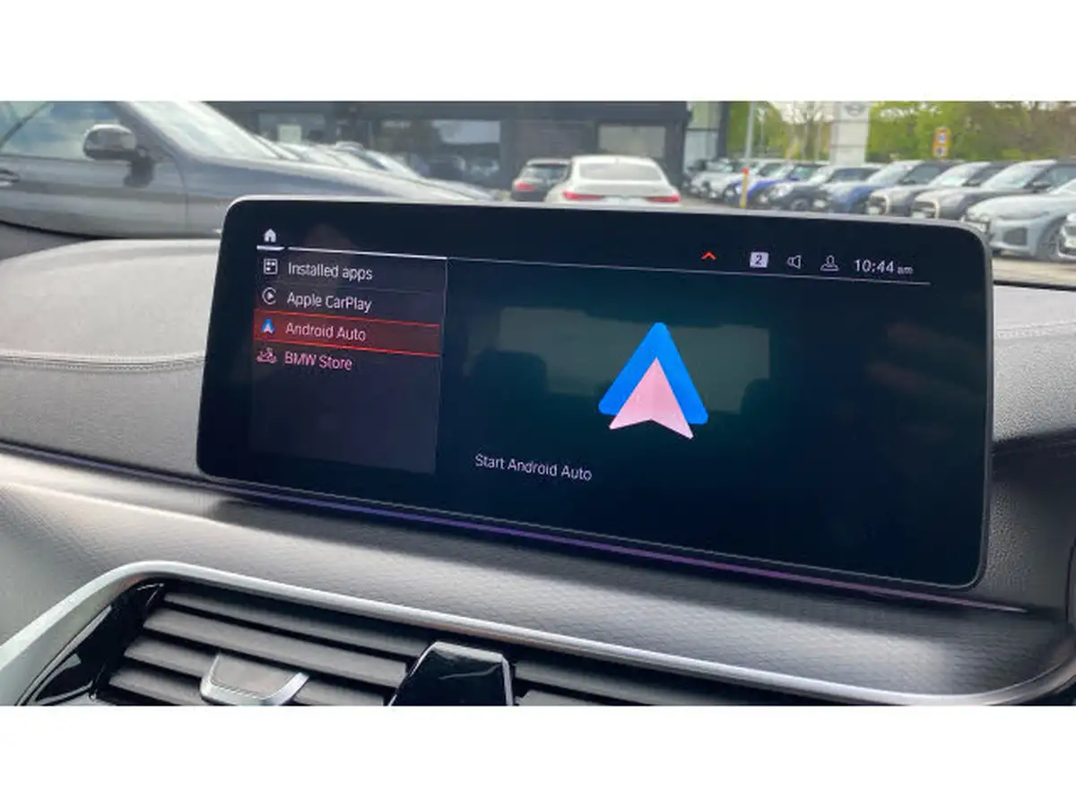 2022-bmw-5-series-20-530e-m-sport-saloon-4d-big-40