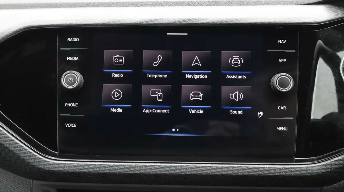 2021-volkswagen-t-cross-15-tsi-r-line-big-11