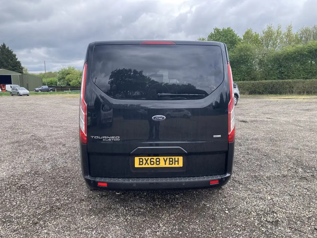 2019-ford-tourneo-custom-20tdci-320-l2-zetec-130ps-big-7