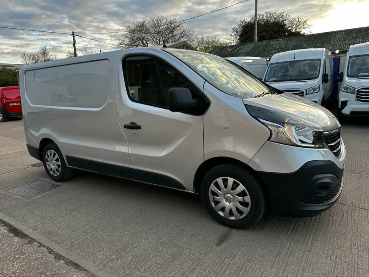 2021-renault-trafic-20dci-sl28-energy-120-business-big-10