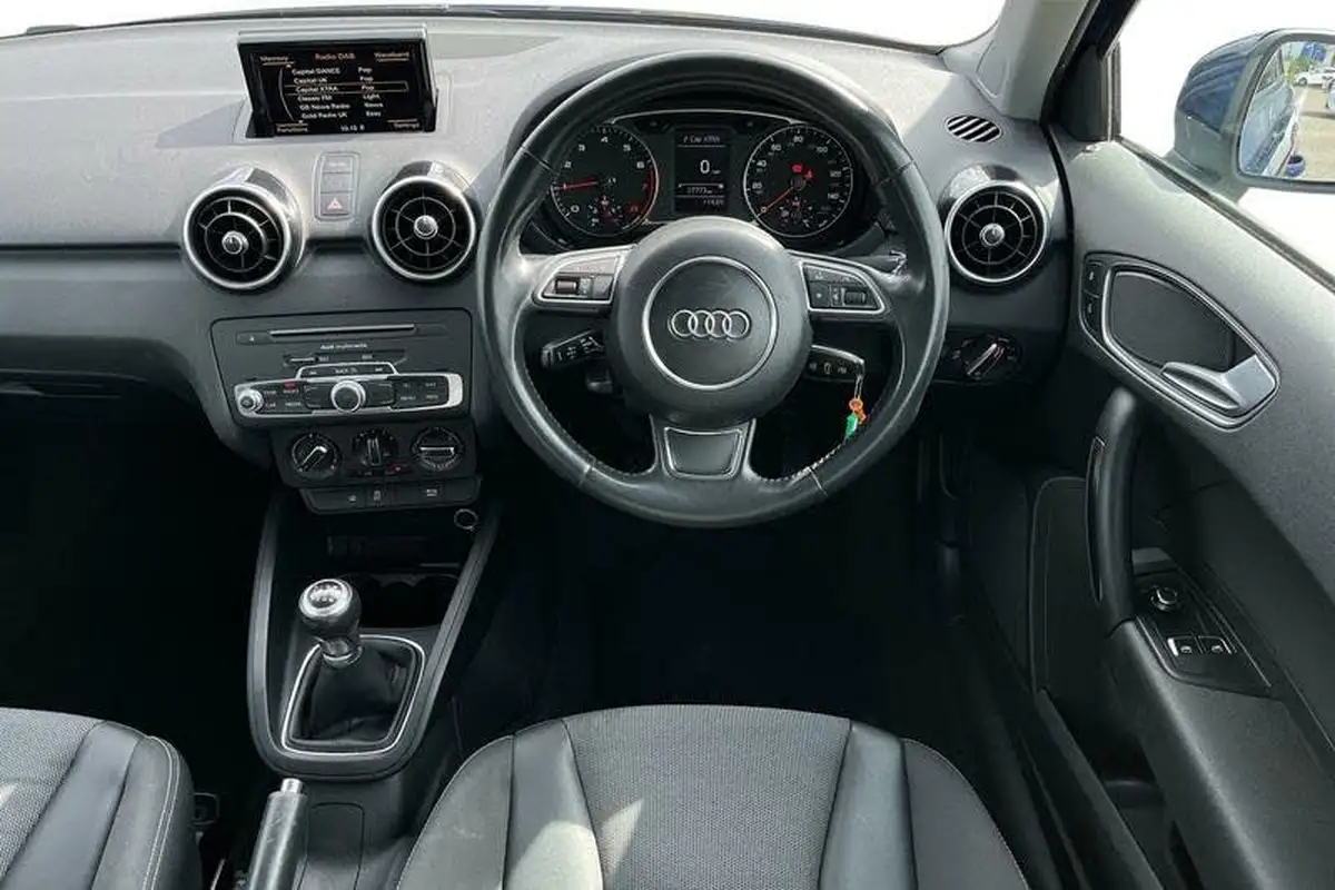2018-audi-a1-14-tfsi-sport-nav-hatchback-3d-big-10
