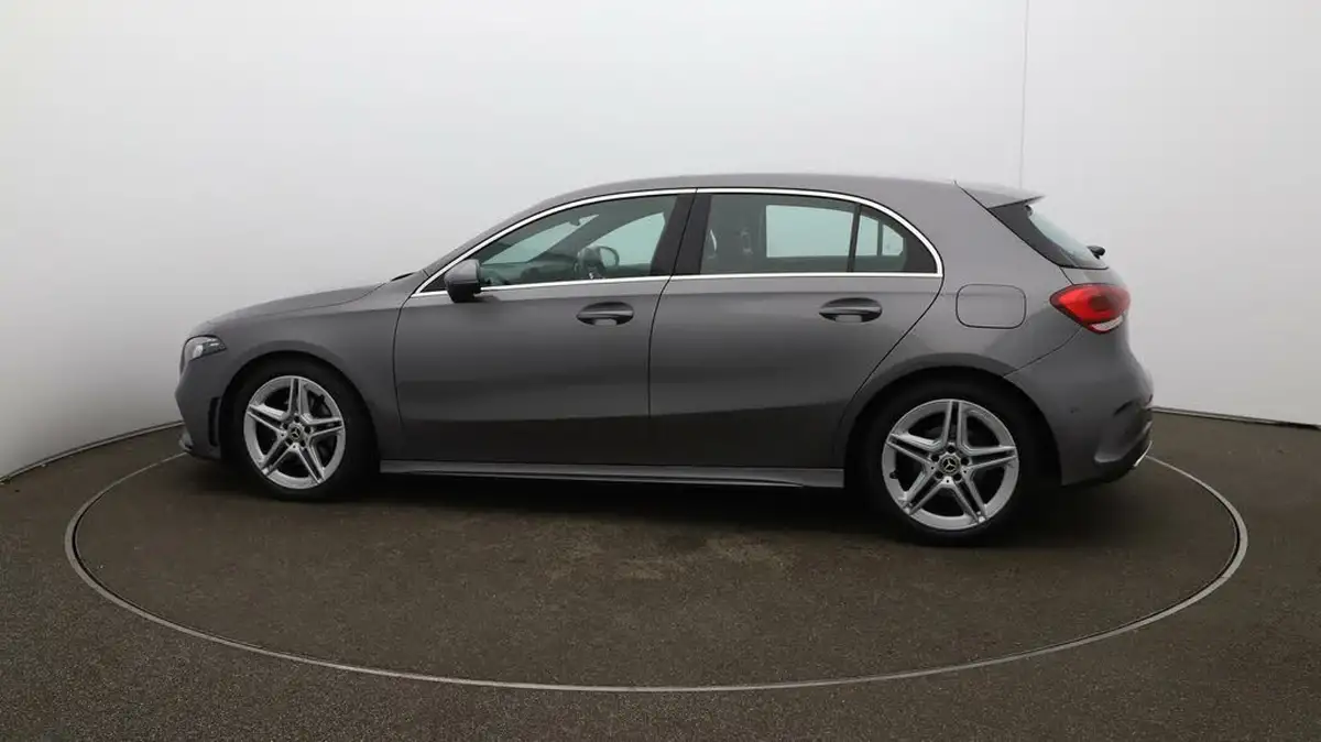 2019-mercedes-benz-a-class-15d-a180d-amg-line-executive-hatchback-5d-7g-dct-big-48