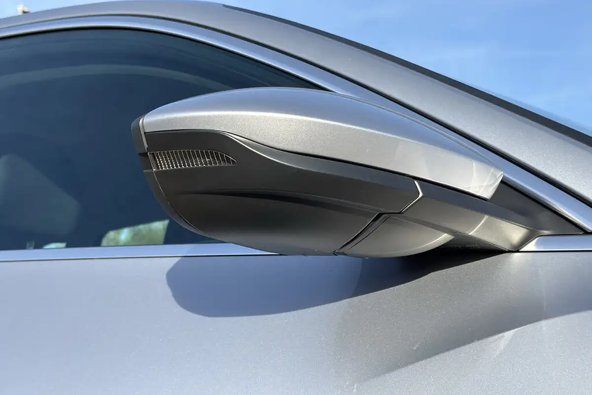 2022-audi-e-tron-55e-technik-station-wagon-big-38