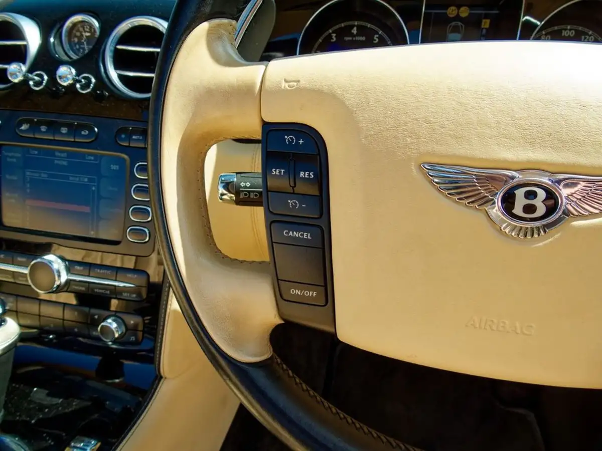 2009-bentley-continental-60-w12-gtc-big-38