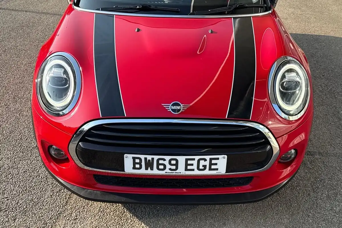 2019-mini-cooper-15-cooper-classic-hatchback-3d-big-29