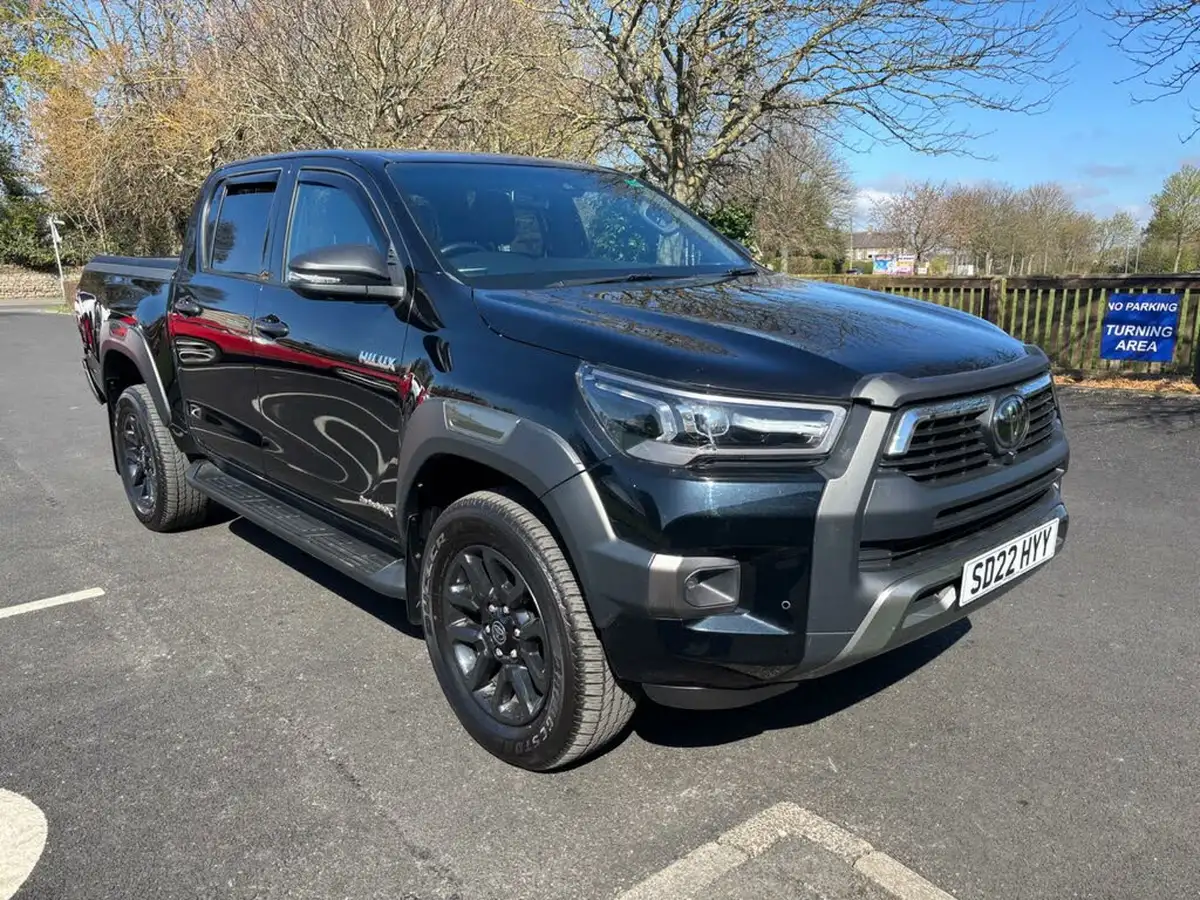 2022-toyota-hi-lux-28d-4d-invincible-x-204hpeu6d-2755cc-auto-big-0