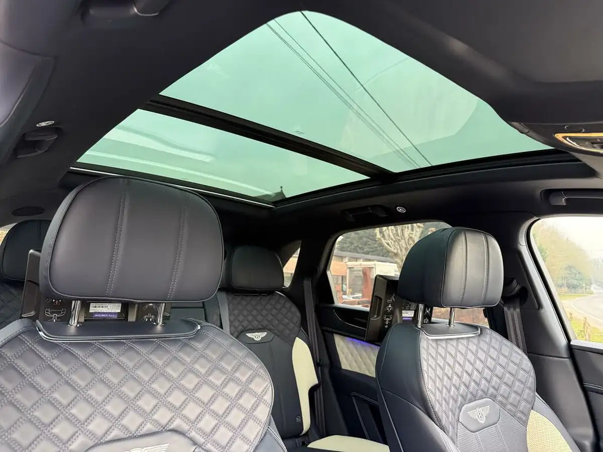2022-bentley-bentayga-40-v8-big-4