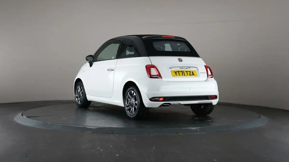 2021-fiat-500c-10-hey-google-big-58