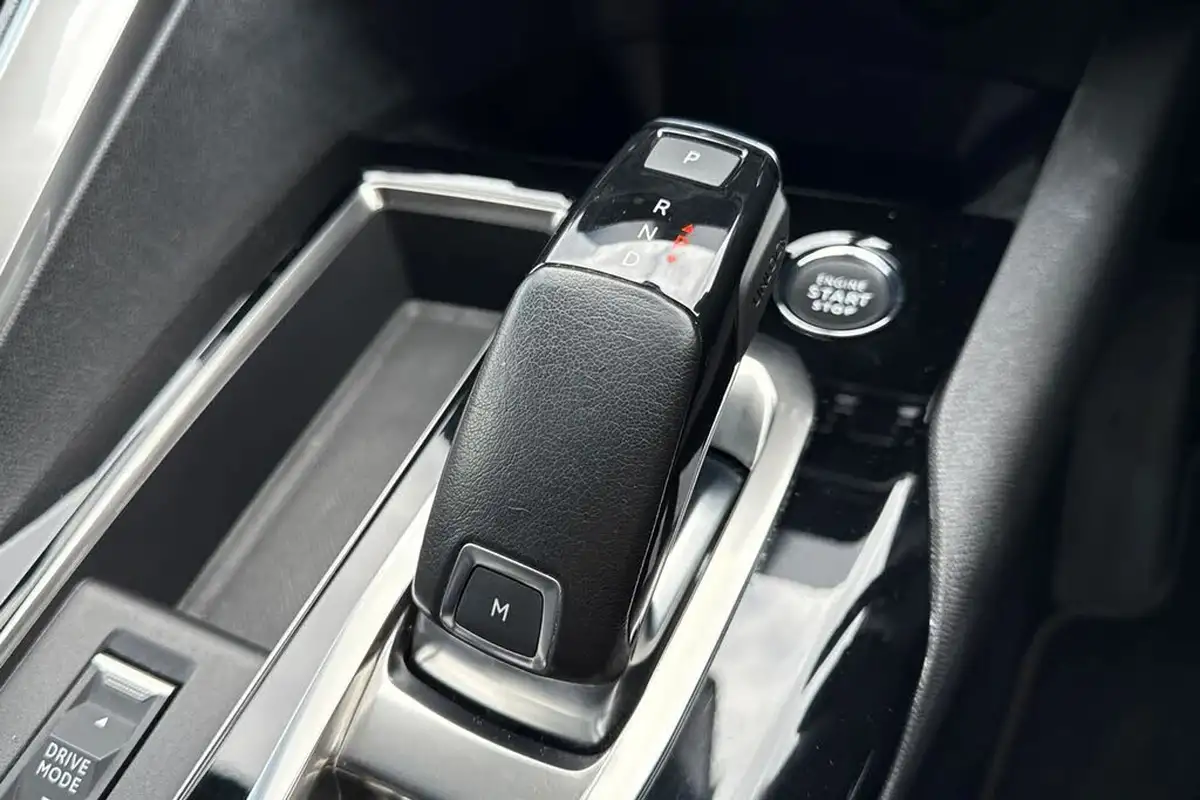 2022-peugeot-3008-suv-12-puretech-gt-premium-big-22