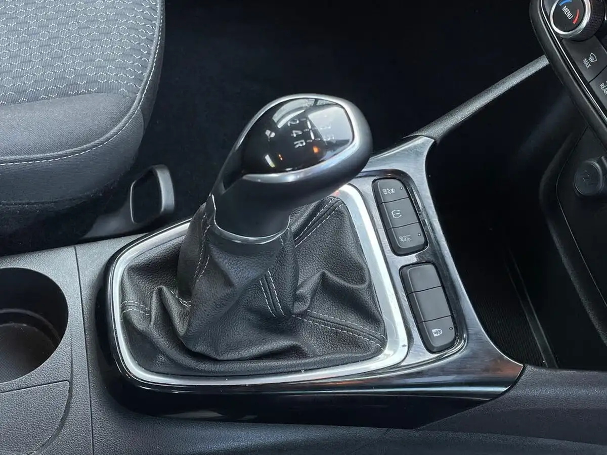 2019-vauxhall-crossland-x-12-se-83ps-big-23