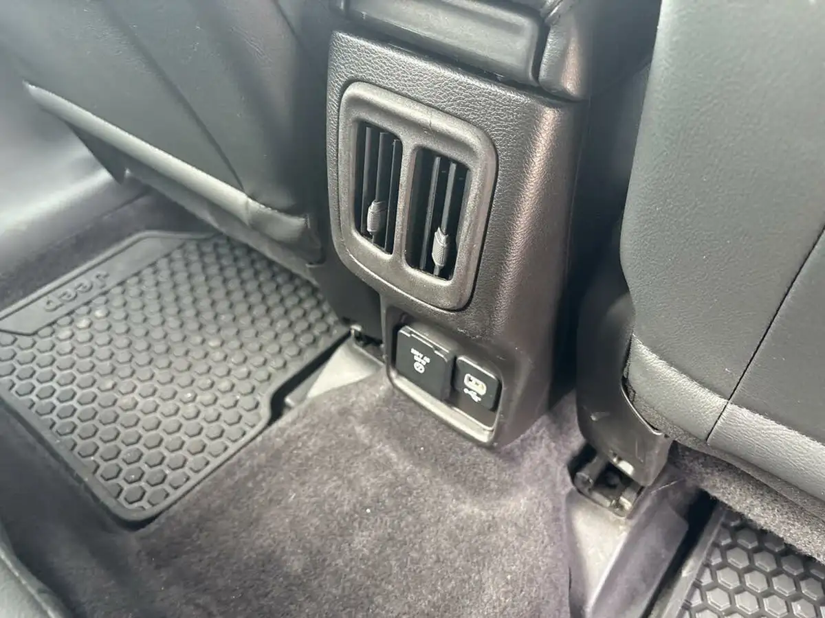 2021-jeep-compass-14-multiair-ii-night-eagle-big-25