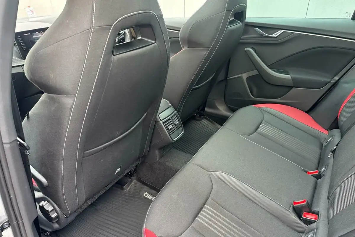 2023-skoda-kamiq-15-tsi-monte-carlo-dsg-big-11