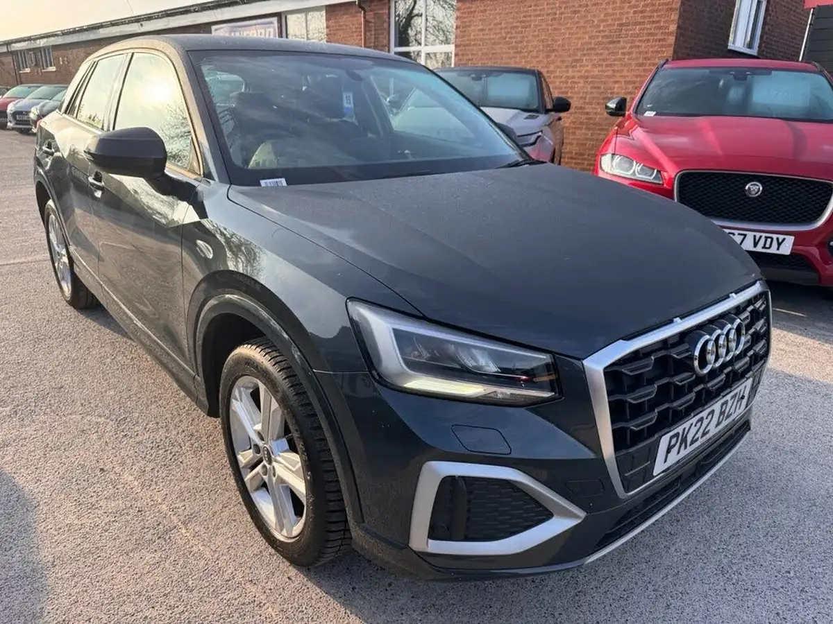2022-audi-q2-10-30-tfsi-sport-big-1