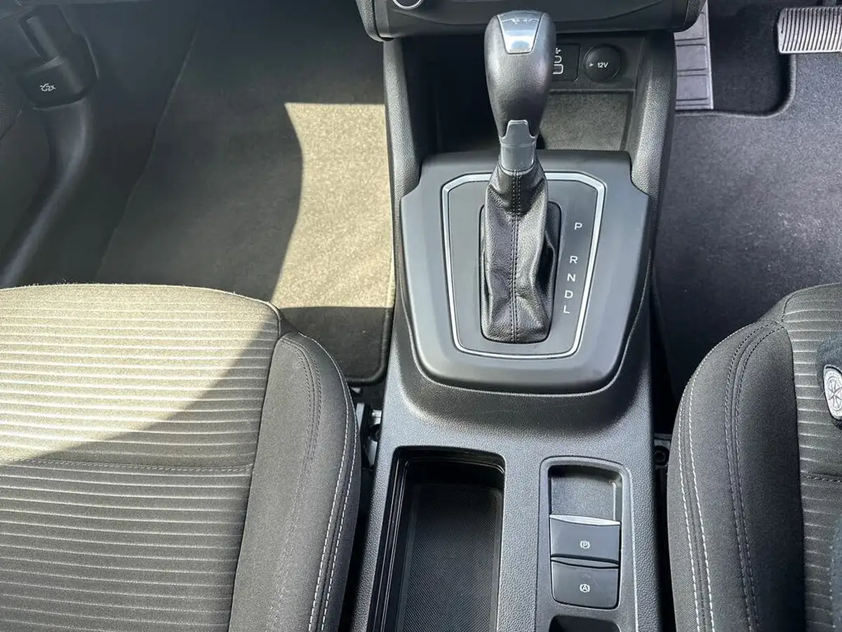 2022-ford-focus-10t-titanium-125ps-hybrid-mhev-hatchback-powershift-big-27